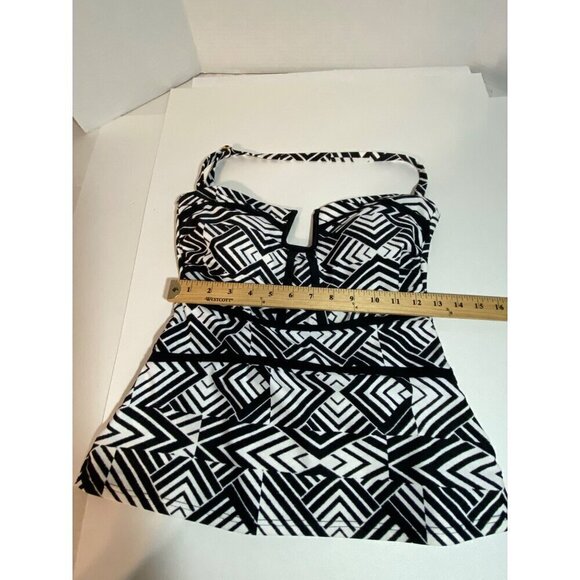 Island Waves Estilo Black & White Swim Suit Top with Halter Strap Women’s 8 NWOT - Picture 7 of 9